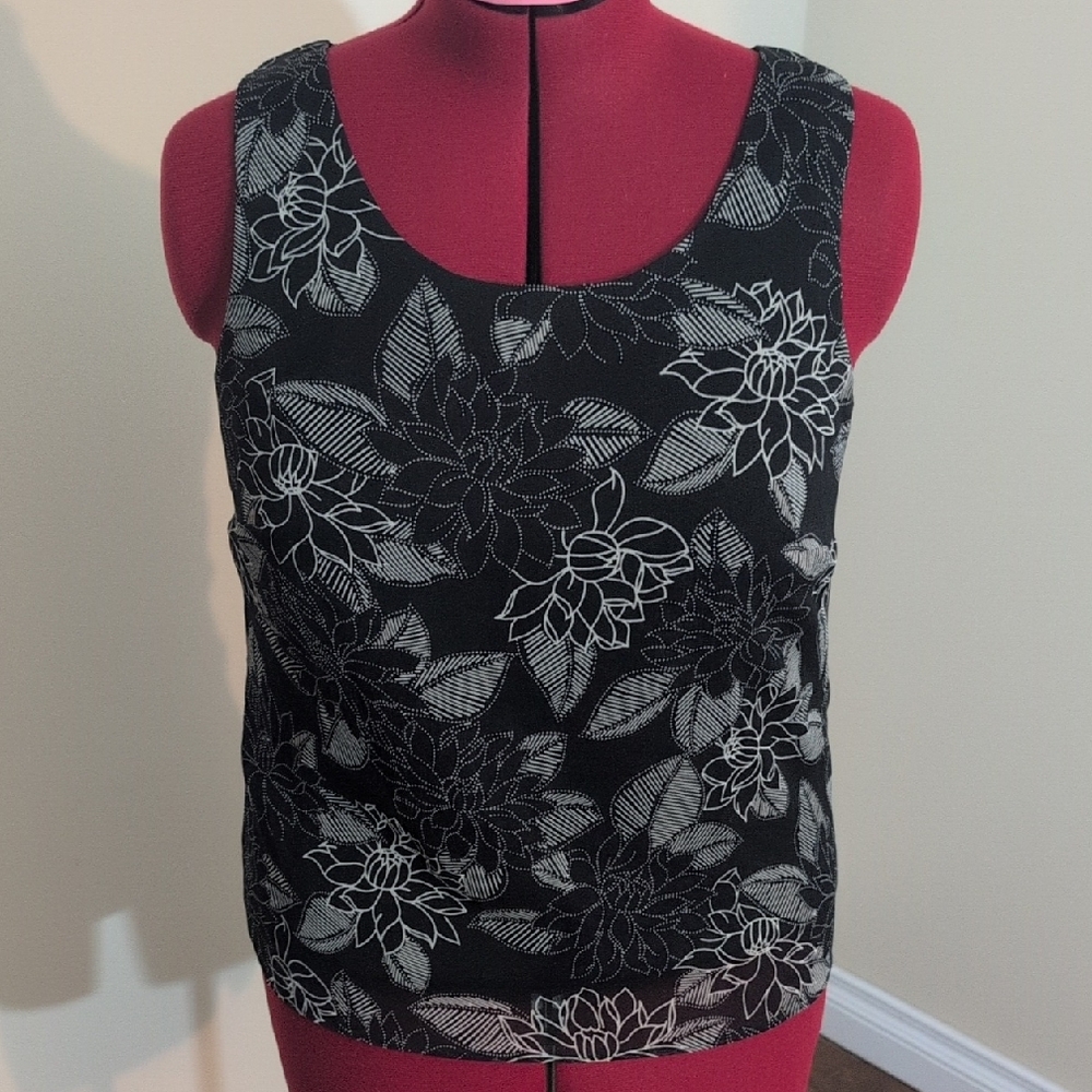 Oblique | Vintage Floral Black and White Women's Top